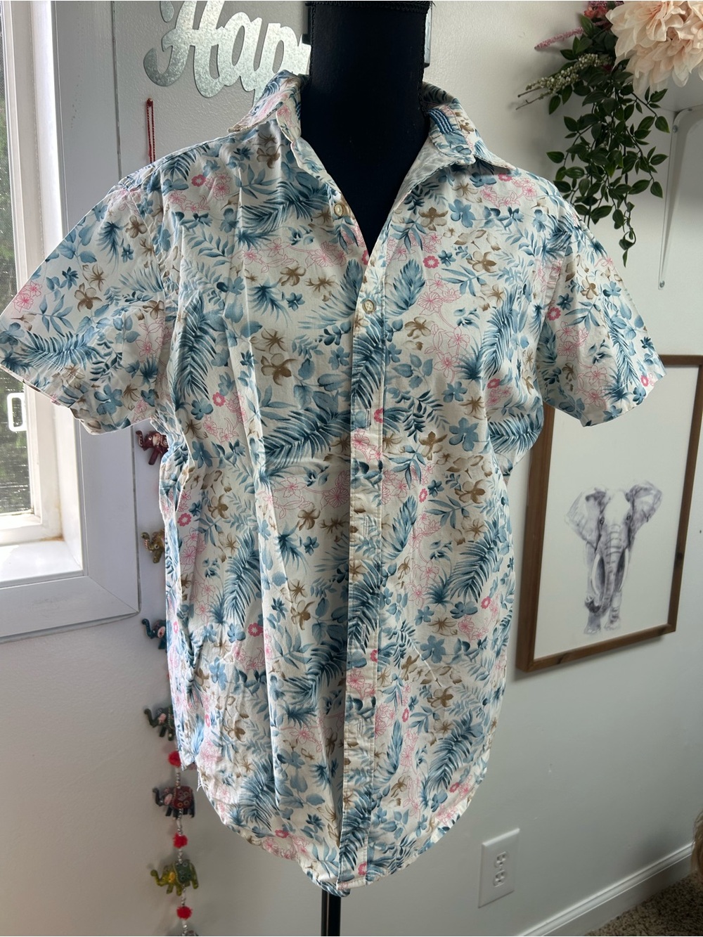 Denim & Flower White Short-Sleeve Tropical Floral Button-Down- small